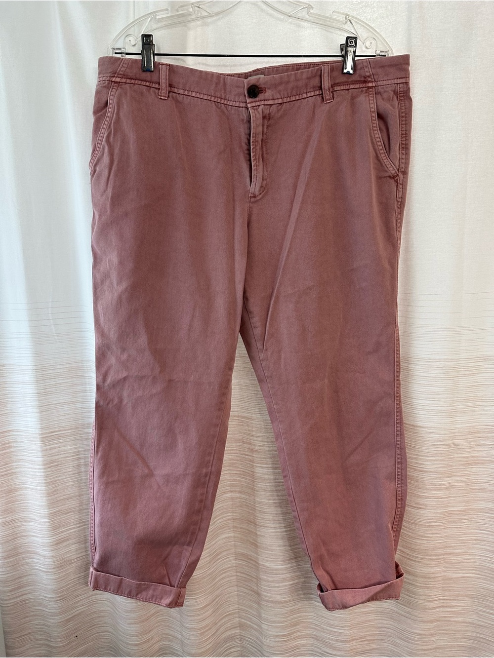 Women’s Casual Chino Pants in Dusty Mauve